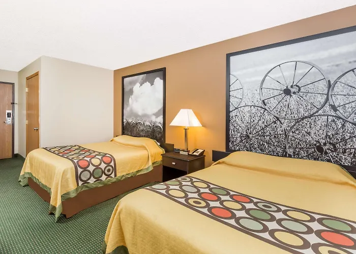 Super 8 By Wyndham Jefferson