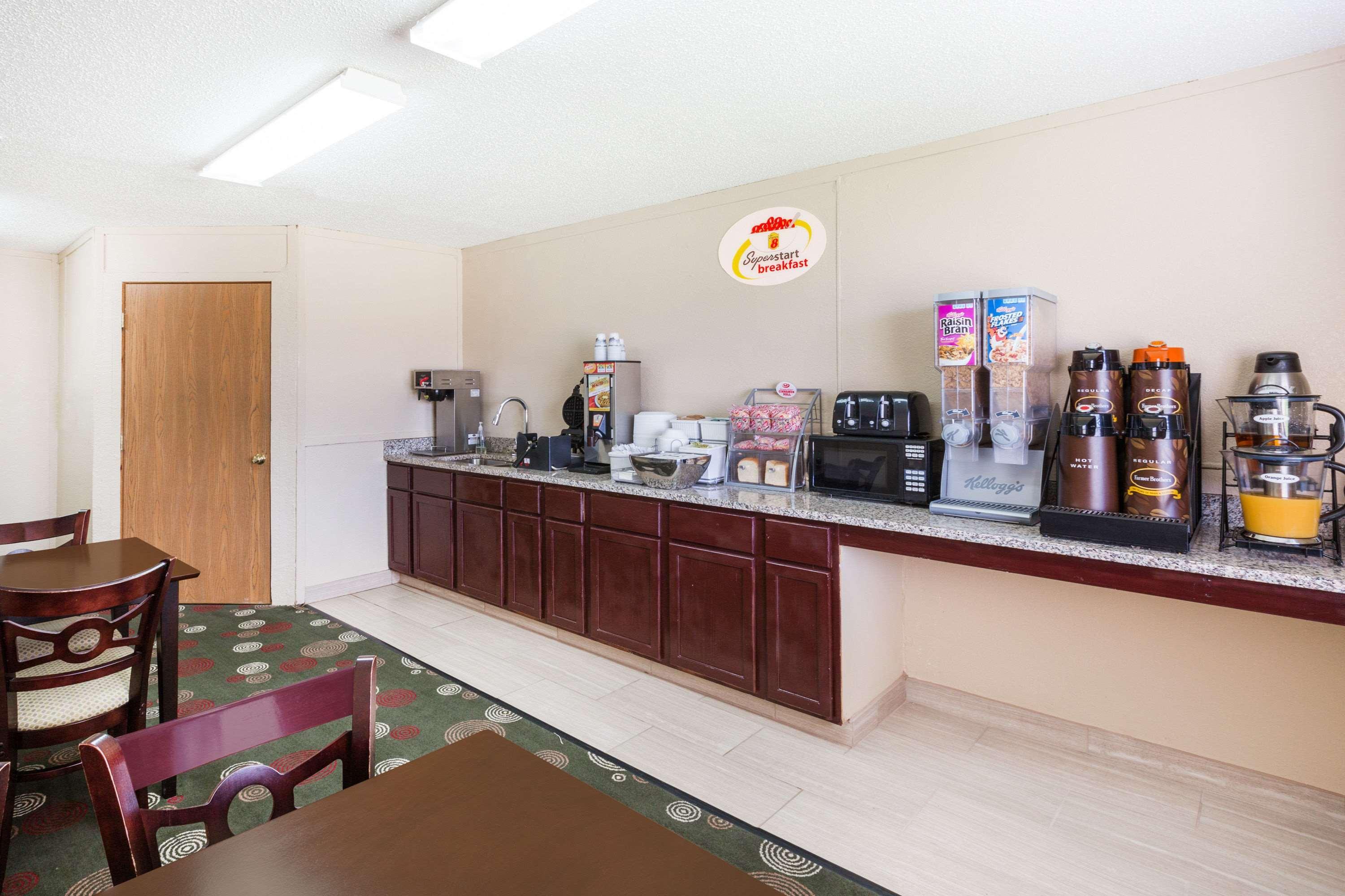 Super 8 By Wyndham 2*