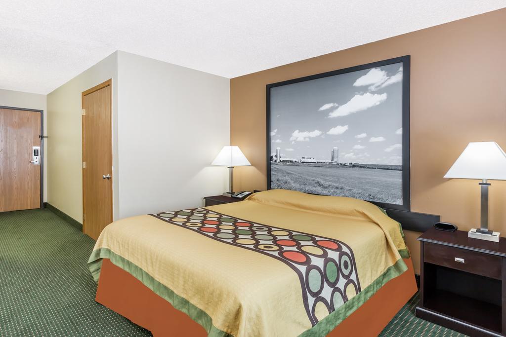 Hotel Super 8 By Wyndham 2*