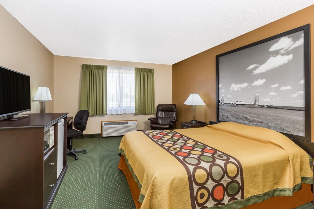 Hotel Super 8 By Wyndham 2*